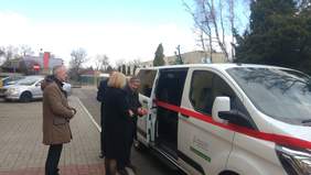 Pokaż zdjęcie: Uroczyste przecięcie wstęgi