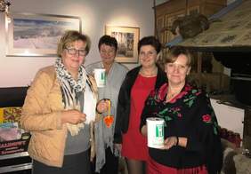 Pokaż zdjęcie: Marta Mordarska – dyrektor Małopolskiego Oddziału PFRON oraz przedstawiciele PSONI Koło w Szczawnicy