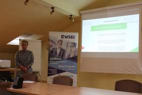 Pokaż zdjęcie: Małgorzata Żywicka Konsultant Punktu Kontaktowego PFRON