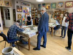 Pokaż zdjęcie: Wizyta Prezesa Zarządu PFRON w Centrum Pomocowym Caritas Archidiecezji Gdańskiej im. św. Matki Teresy z Kalkuty w Krzywym Kole