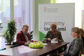 Pokaż zdjęcie: Zawarcie umowy z Zofią Żuk Prezes spółki ŁUKSJA Sp. z o.o. 