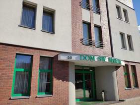 Pokaż zdjęcie: Budynek zakładu