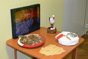 Wystawa prac w siedzibie Warmińsko-Mazurskiego Oddziału PFRON