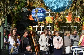 Pokaż zdjęcie: Goście podczas uroczystości