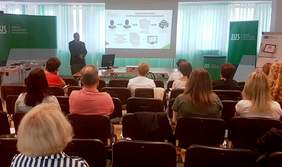 Pokaż zdjęcie: Prezentacja PFRON 