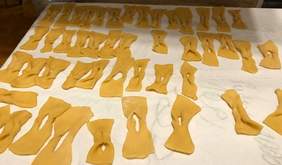 Pokaż zdjęcie: Faworki przygotowane przez Małopolski Oddział PZG