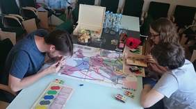 Pokaż zdjęcie: Testy gry "On the way - Latający reporterzy" w siedzibie Oddziału Małopolskiego PFRON