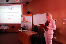 Pokaż zdjęcie: Krystyna Bojęś - Kierownik Ref. Współpracy z Organizacjami Pozarządowymi i Rozwiązywania Problemów Alkoholowych w Wydz. Zdrowia i Spraw Społecznych