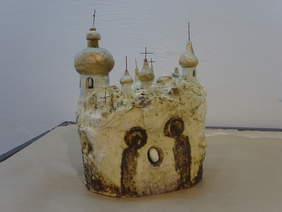 Prace prezentowane na wystawie ceramiki artystycznej w Rzeszowie