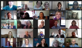 Pokaż zdjęcie: Uczestnicy spotkania. Na zdjęciach widać uśmiechnięte twarze uczestników spotkania w formule on-line