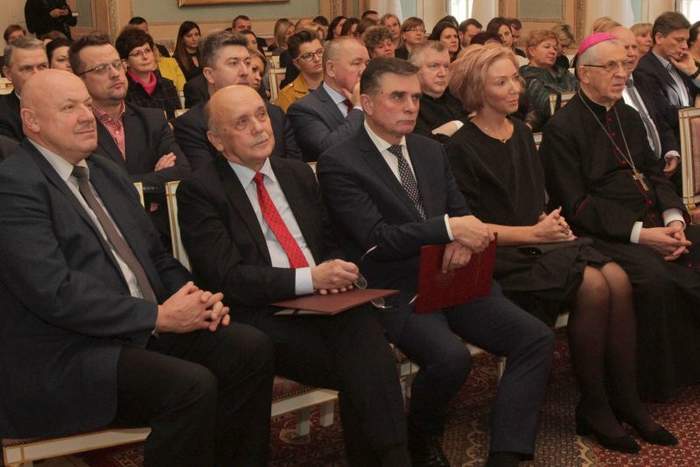 Pokaż zdjęcie: Uczestnicy spotkania