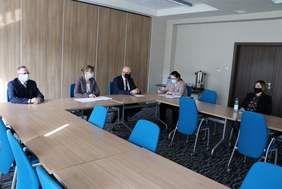 Pokaż zdjęcie: posiedzenie komisji