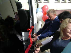 Pokaż zdjęcie: Przecięcie wstęgi