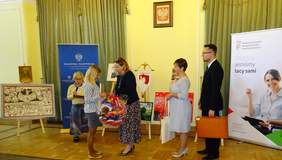 Pokaż zdjęcie: Wręczenie nagród