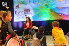 Pokaż zdjęcie: Uczestnicy XV Międzynarodowego Dnia Osób Niepełnosprawnych w Koninie