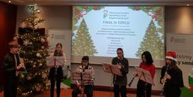 Pokaż zdjęcie: Występ zespołu klarnetowego w wykonaniu uczniów Ogólnokształcącej Szkoły Muzycznej im. Jadwigi Kieliszewskiej w Poznaniu