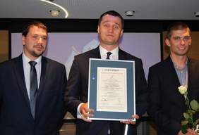 Pokaż zdjęcie: Kategoria - Super Lodołamacz: Wyróżnienie: Drużyna Fundacji NWP 