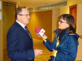 Pokaż zdjęcie: Andrzej Michalski dyrektor Oddziału Świętokrzyskiego PFRON udziela wywiadu 