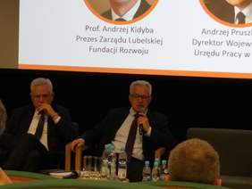 Pokaż zdjęcie: Panel dyskusyjny