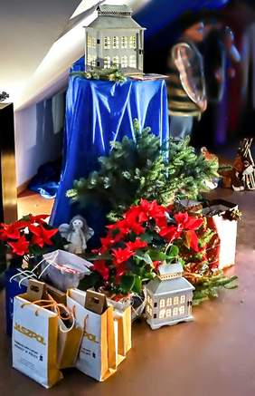 Pokaż zdjęcie: upominki dla podopiecznych stowarzyszenia