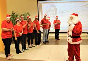 Pokaż zdjęcie: Uroczystość przekazania busa z dofinansowaniem PFRON dla Domu Pomocy Społecznej w Kotlinie