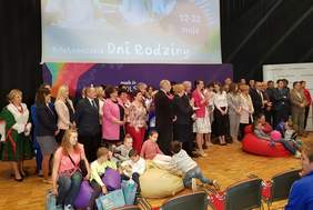 Pokaż zdjęcie: Małopolski Dzień Rodzin Zastępczych pn. „Nakręć się na rodzinę!” w Muzeum Lotnictwa Polskiego w Krakowie