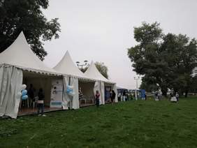 Pokaż zdjęcie: Stoiska informacyjne dostępne podczas Med Meetingu