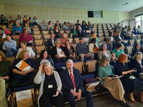 Pokaż zdjęcie: Uczestnicy konferencji