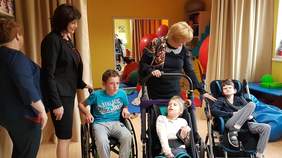 Pokaż zdjęcie: Wizyta dyrektor Marty Mordarskiej w Stowarzyszeniu "Przystań"