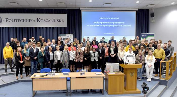 Pokaż zdjęcie: uczestnicy konferencji