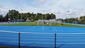 Pokaż zdjęcie: Uroczystość otwarcia kompleksu boisk wielofunkcyjnych w Trzciance