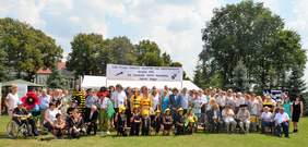 Pokaż zdjęcie: uczestnicy imprezy, zaproszeni goście