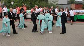 Pokaż zdjęcie: uczestnicy imprezy