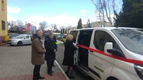 Pokaż zdjęcie: Przecięcie wstęgi