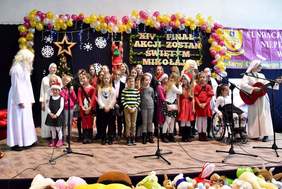 Pokaż zdjęcie: 14. finał akcji „Zostań Świętym Mikołajem” (fot. Krzysztof Gryzło)