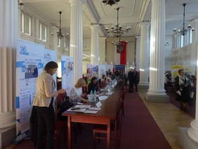 tuż przed rozpoczęciem Giełdy