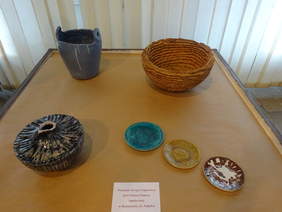 Prace prezentowane na wystawie ceramiki artystycznej w Rzeszowie