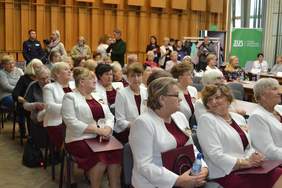 Pokaż zdjęcie: Zebrani goście