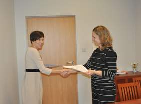 Pokaż zdjęcie: Anna Skupień, dyrektor Oddziału Wielkopolskiego PFRON oraz Anna Szymankiewicz, Pełnomocnik Rektora CDV ds. Współpracy z Biznesem