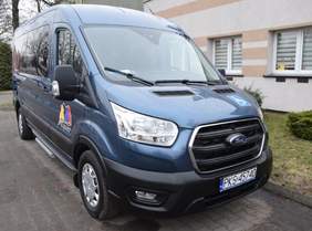 Pokaż zdjęcie: Bus z dofinansowaniem ze środków PFRON dla podopiecznych Ośrodka Wsparcia Dla Osób z Zaburzeniami Psychicznymi w Kościanie