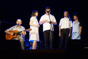 Pokaż zdjęcie: Uczestnicy V Małopolskiego Przeglądu Piosenki Poetyckiej i Piosenki o Miłości