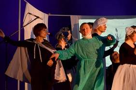 Pokaż zdjęcie: przedstawienie artystyczne