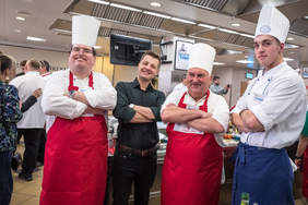 Pokaż zdjęcie: Uczestnicy